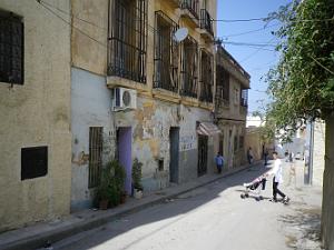 1040 montplaisant rue lerebourg calendini ancien passage a niveau jusqu'a  avenue de tunis